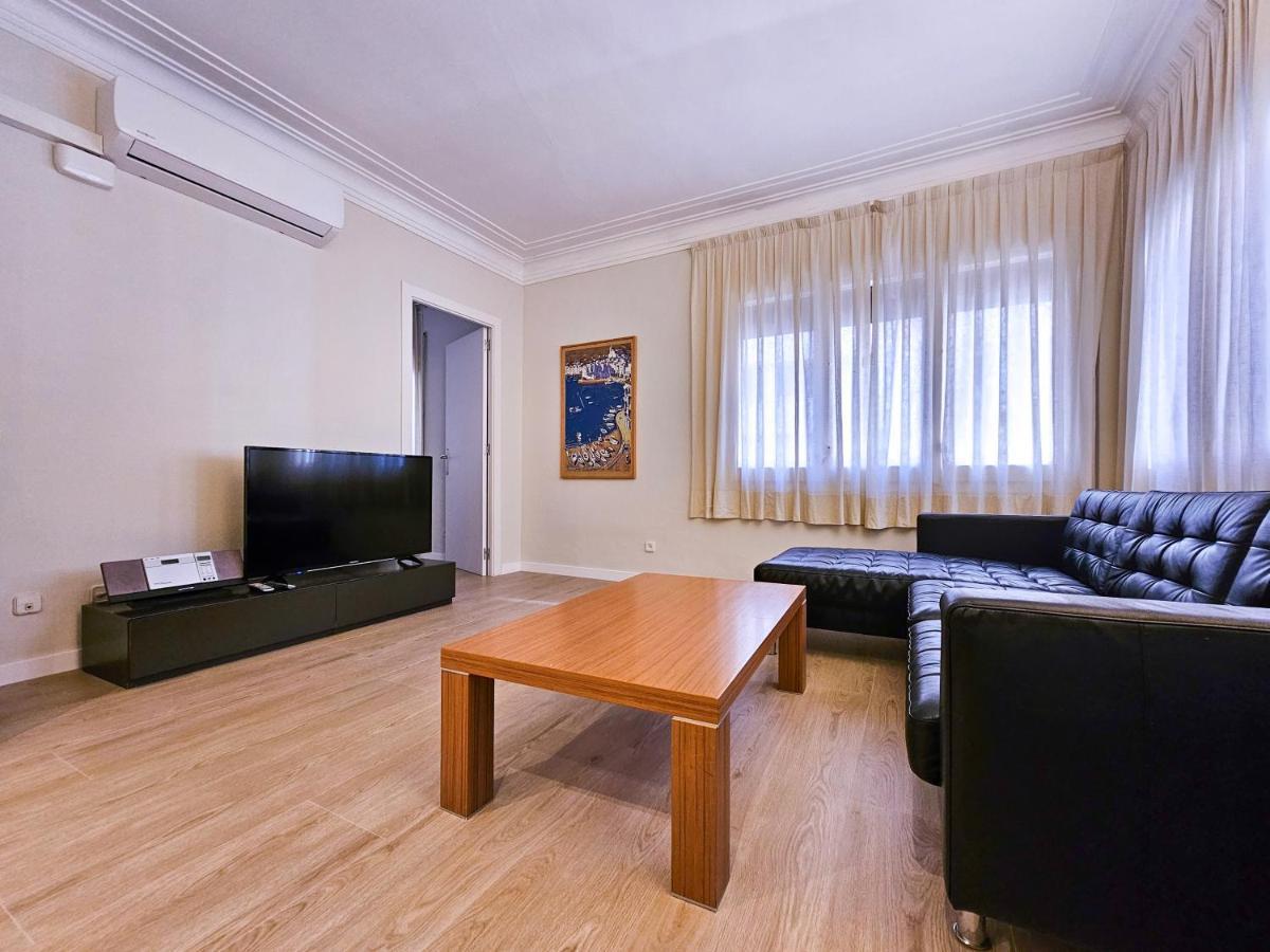 Classbedroom Park Gueell Apartment Barcelona Eksteriør billede