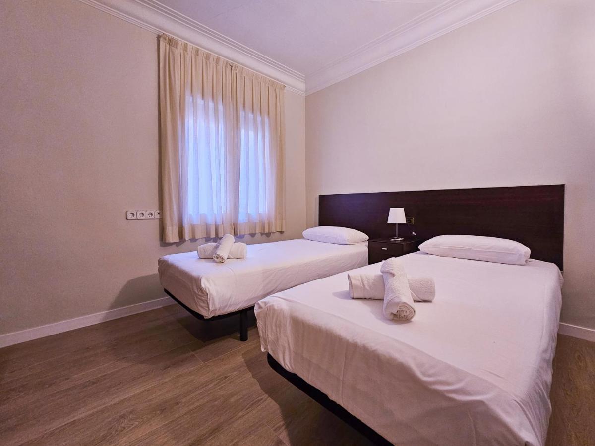 Classbedroom Park Gueell Apartment Barcelona Eksteriør billede