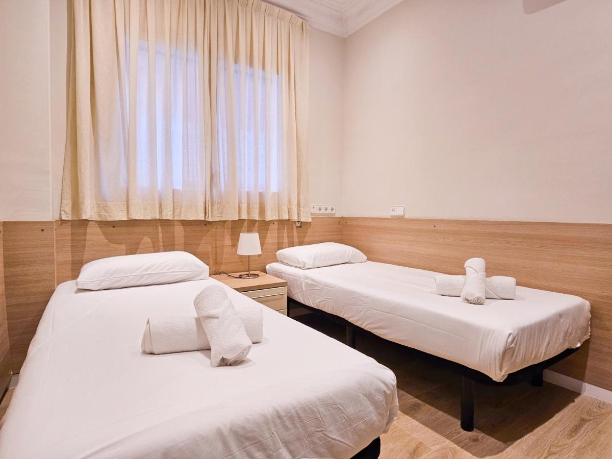Classbedroom Park Gueell Apartment Barcelona Eksteriør billede