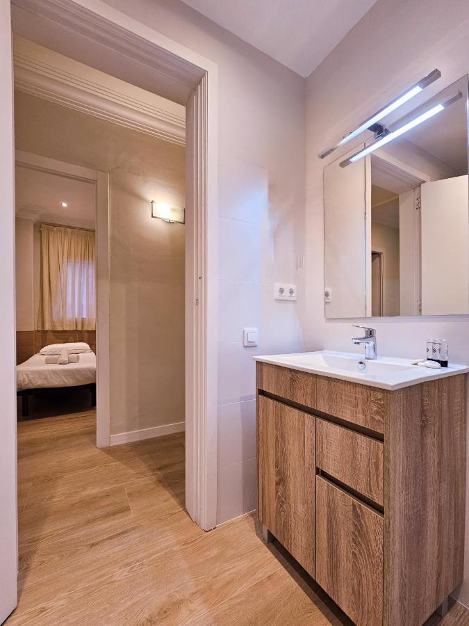 Classbedroom Park Gueell Apartment Barcelona Eksteriør billede